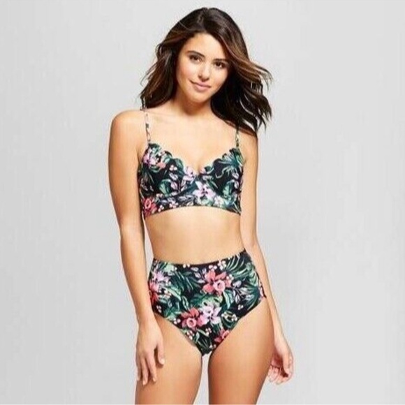 Vanilla/Beach Other - Vanilla Beach Women's Large Black Floral Bikini ruffles